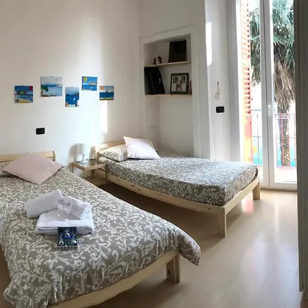 Il Poeta Sul Mare Bed & Breakfast *