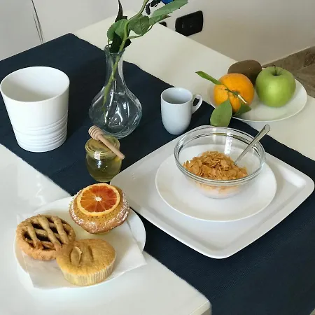 Il Poeta Sul Mare Bed & Breakfast *