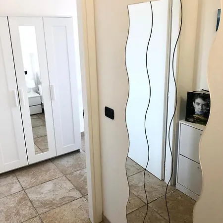 Il Poeta Sul Mare Bed & Breakfast 3*