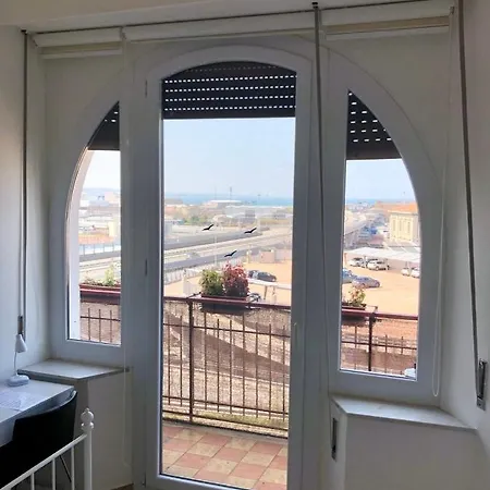 Il Poeta Sul Mare Bed & Breakfast