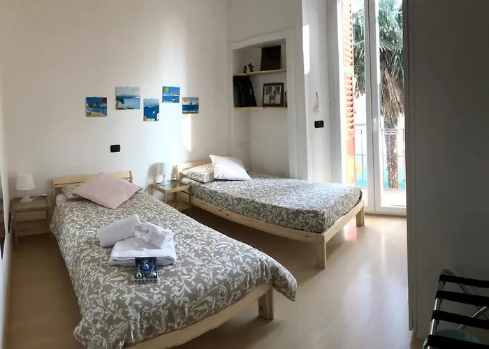 Il Poeta Sul Mare Bed & Breakfast 3*